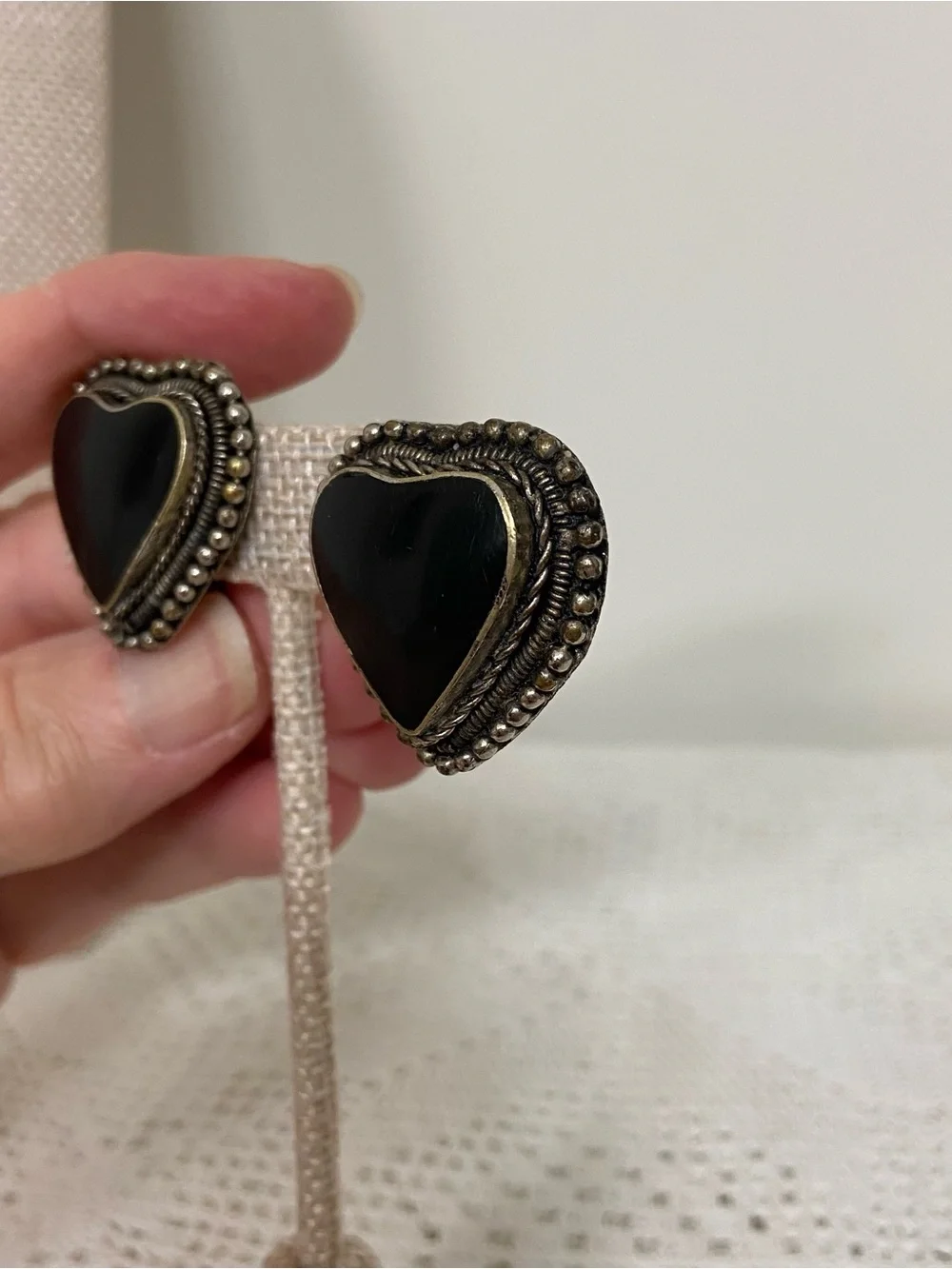 Vintage Black Heart Clip-On Earrings Southwestern Silver Tone Onyx Look